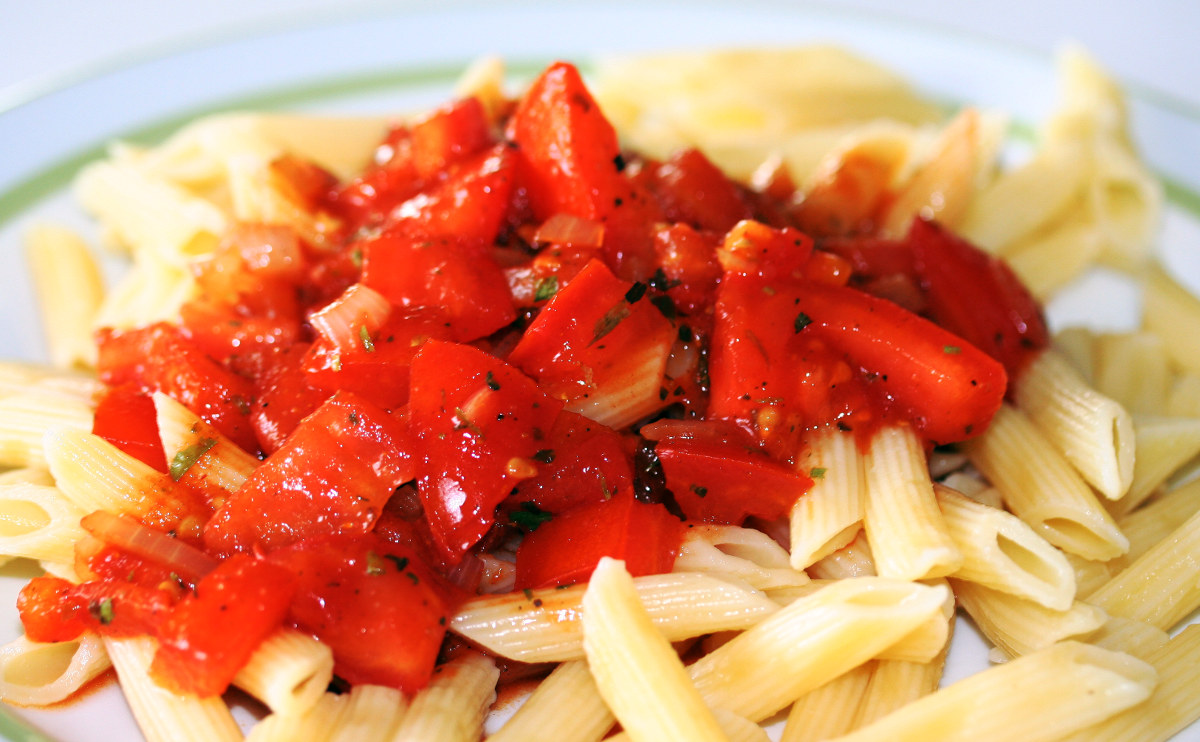 File:Pasta with tomato sauce.jpg