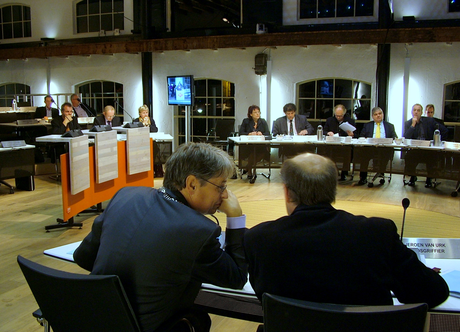 File:Sitzung Gemeinderat.jpg