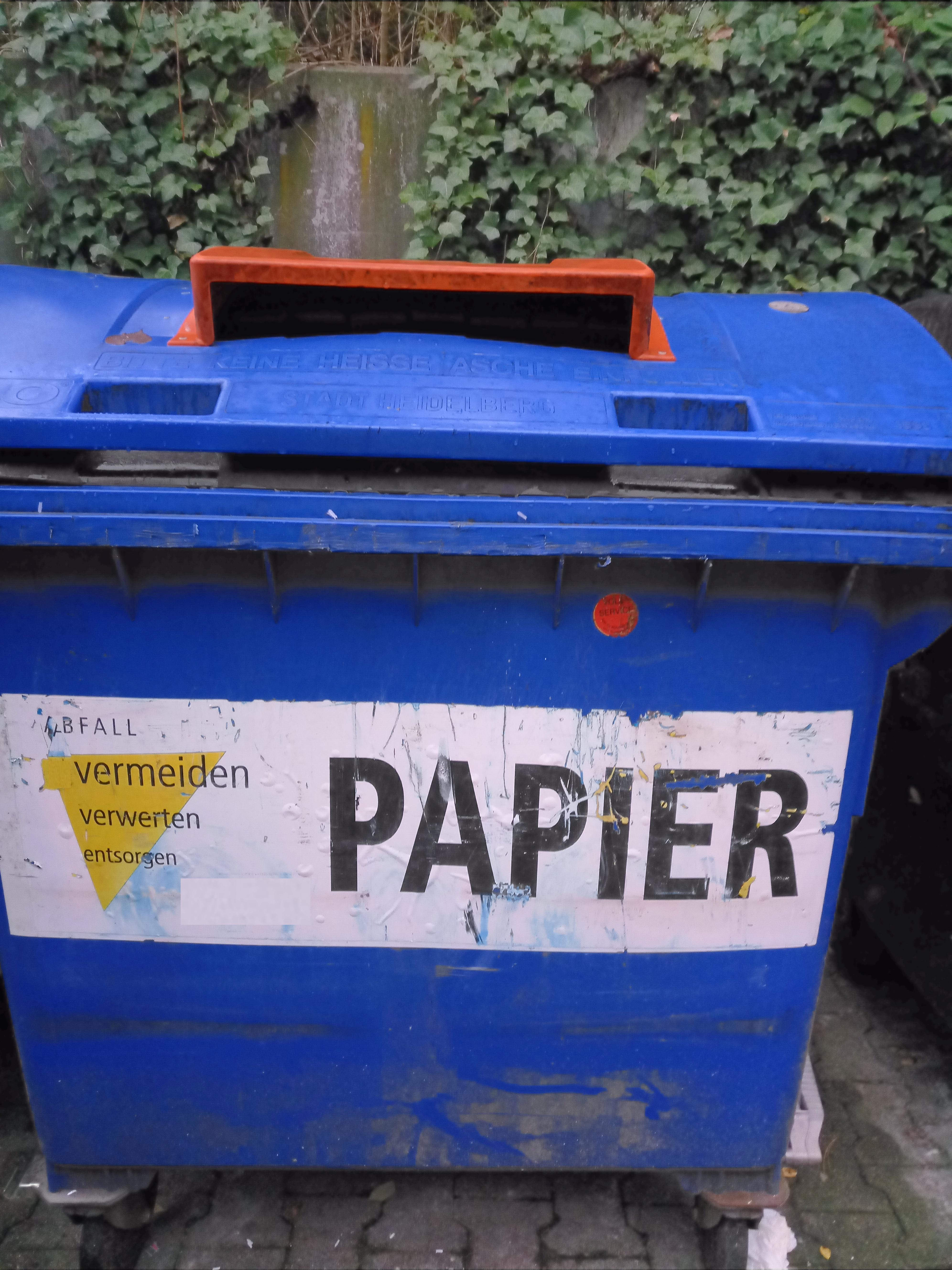 File:Papier-Container.jpg